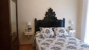 4 Schlafzimmer, Bügeleisen/Bügelbrett, kostenloses WLAN, Bettwäsche