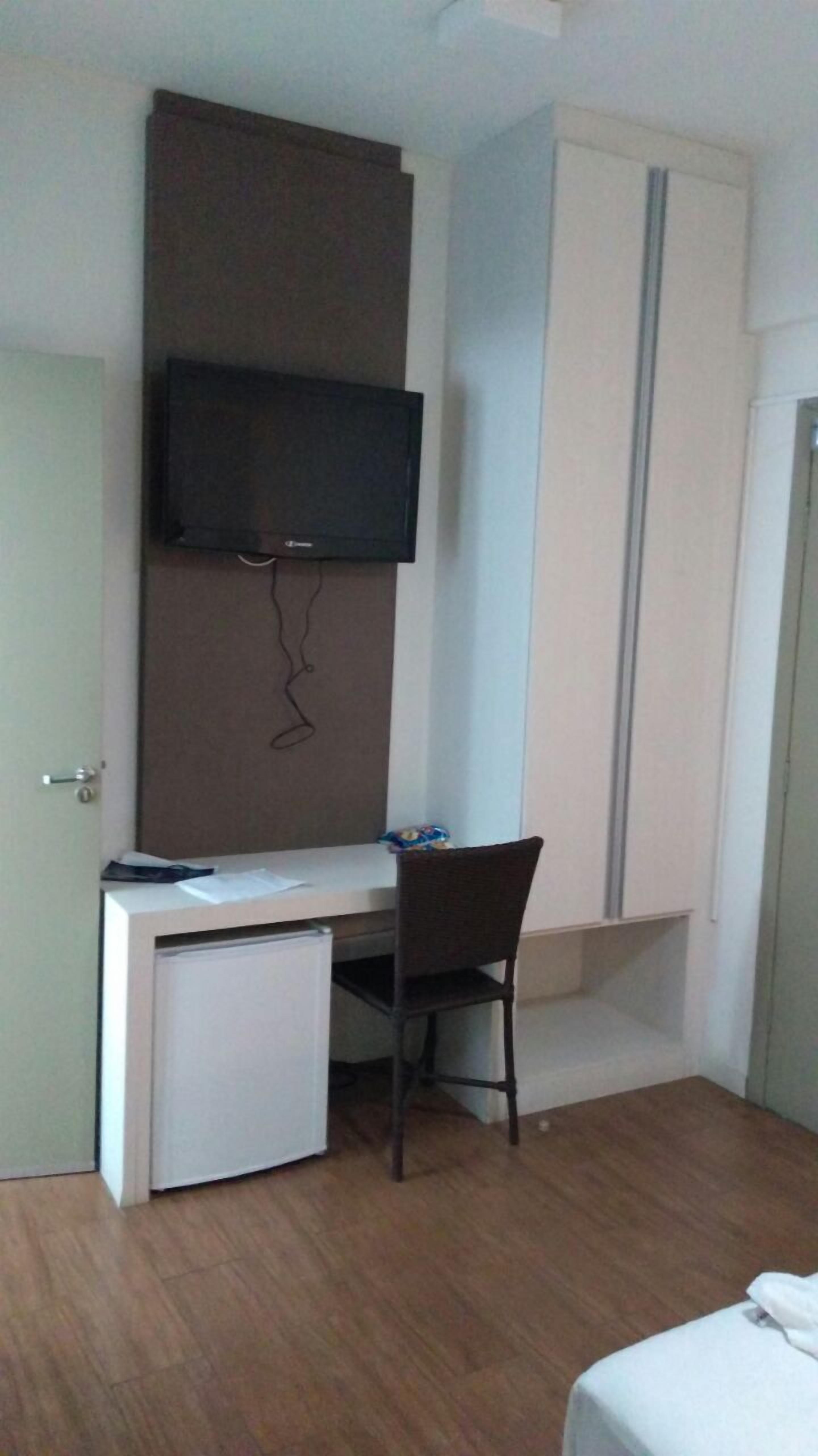 1 bedroom, minibar, desk, blackout curtains