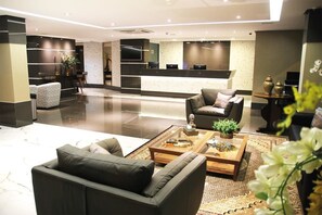 Sala de estar en el lobby