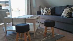 Apartment | Wohnbereich | Flachbildfernseher