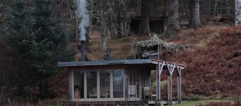 Brachkashie is a beautiful cottage overlooking Loch Knockie