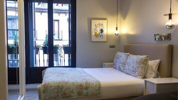 Standard-studio (B) | Ylelliset vuodevaatteet, tallelokero huoneessa, äänieristys