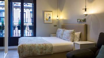 Standard-studio (B) | Ylelliset vuodevaatteet, tallelokero huoneessa, äänieristys