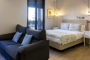 Flat-screen TV - Arenal Suites Preciados (Madrid)
