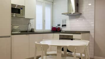 Standard Apartment, 1 Bedroom (A) | Private kitchen