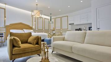 Caja de seguridad en la habitación y cortinas blackout