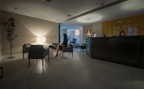 Couples treatment rooms, sauna, hot tub, steam room, Turkish bath