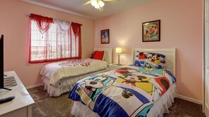 4 Schlafzimmer, Bügeleisen/Bügelbrett, WLAN, Bettwäsche