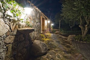 Outdoor dining - House / Villa - Porto-Vecchio (Porto-Vecchio)