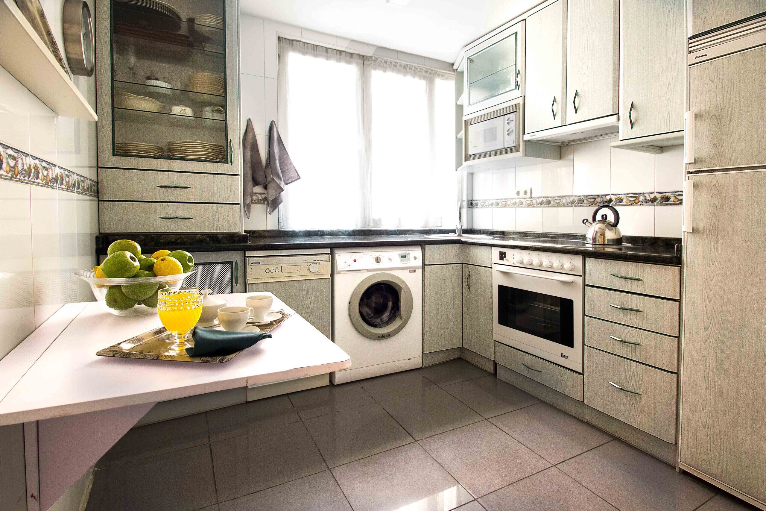 Refrigerador, microondas, horno y lavavajillas 