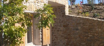 Luxury gite with private pool, wifi and stunning views, sleeps 4+child bed