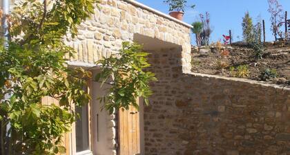 Luxury gite with private pool, wifi and stunning views, sleeps 4+child bed