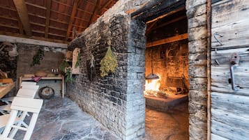 المنطقة المحيطة بالمنشأة