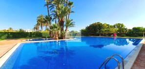 Pool - Apartment 200 meters from the beach next to the to (Denia)