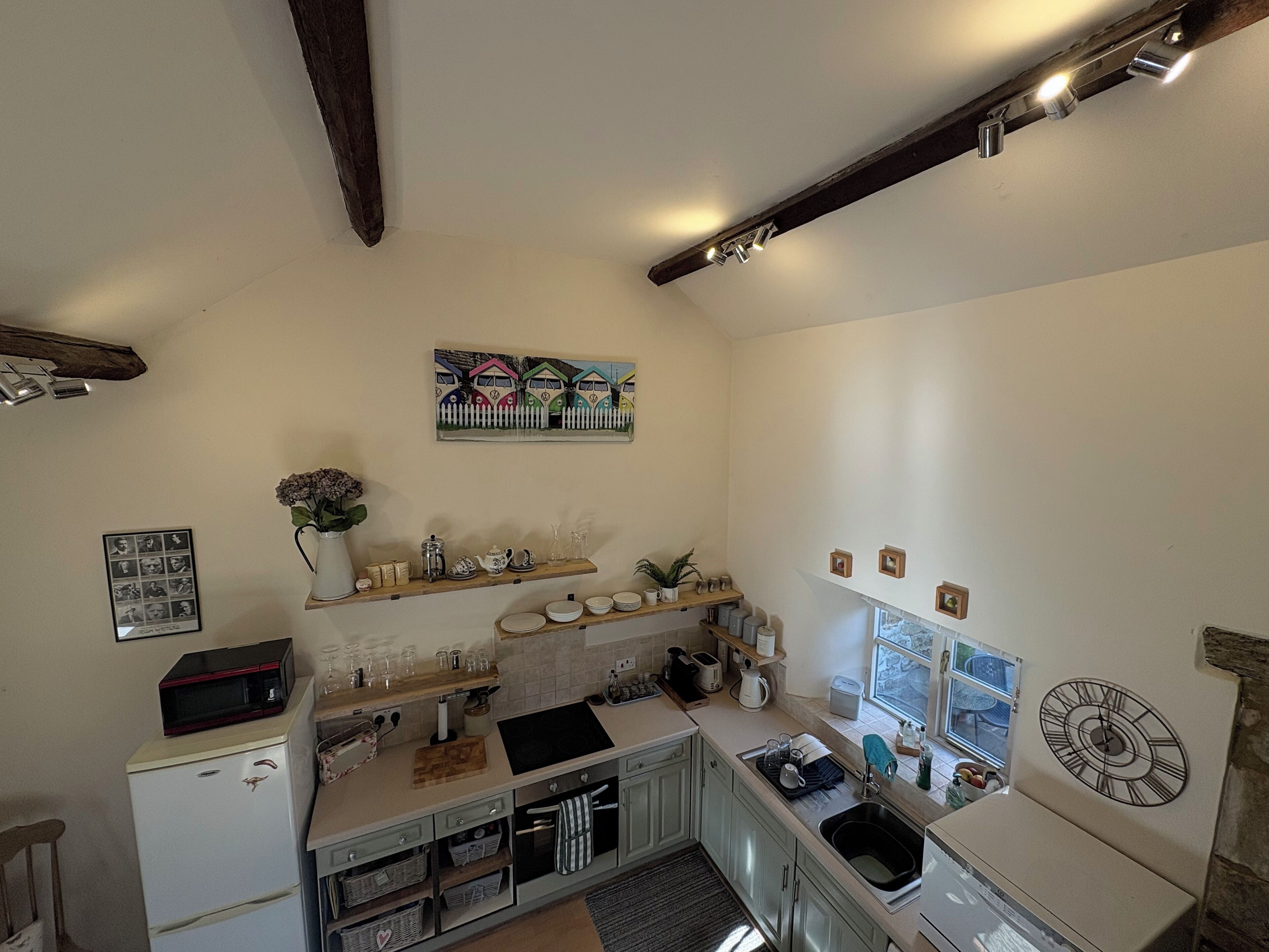 Coffee/tea maker, fridge, microwave, oven