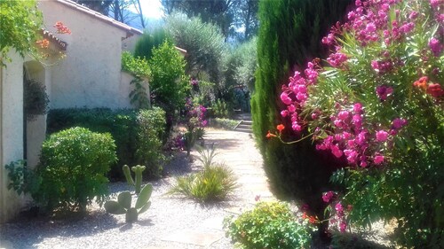 4* house full of character, garden, swimming pool, panoramic view, nature