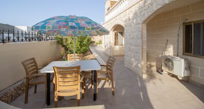 Santa María Villa Apartamento (A) comparten piscina, 2 dormitorios, con capacidad para 6, Wi-Fi