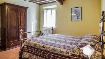 3 chambres, fer et planche à repasser, accès au Wi-Fi (inclus)