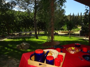 Outdoor dining
