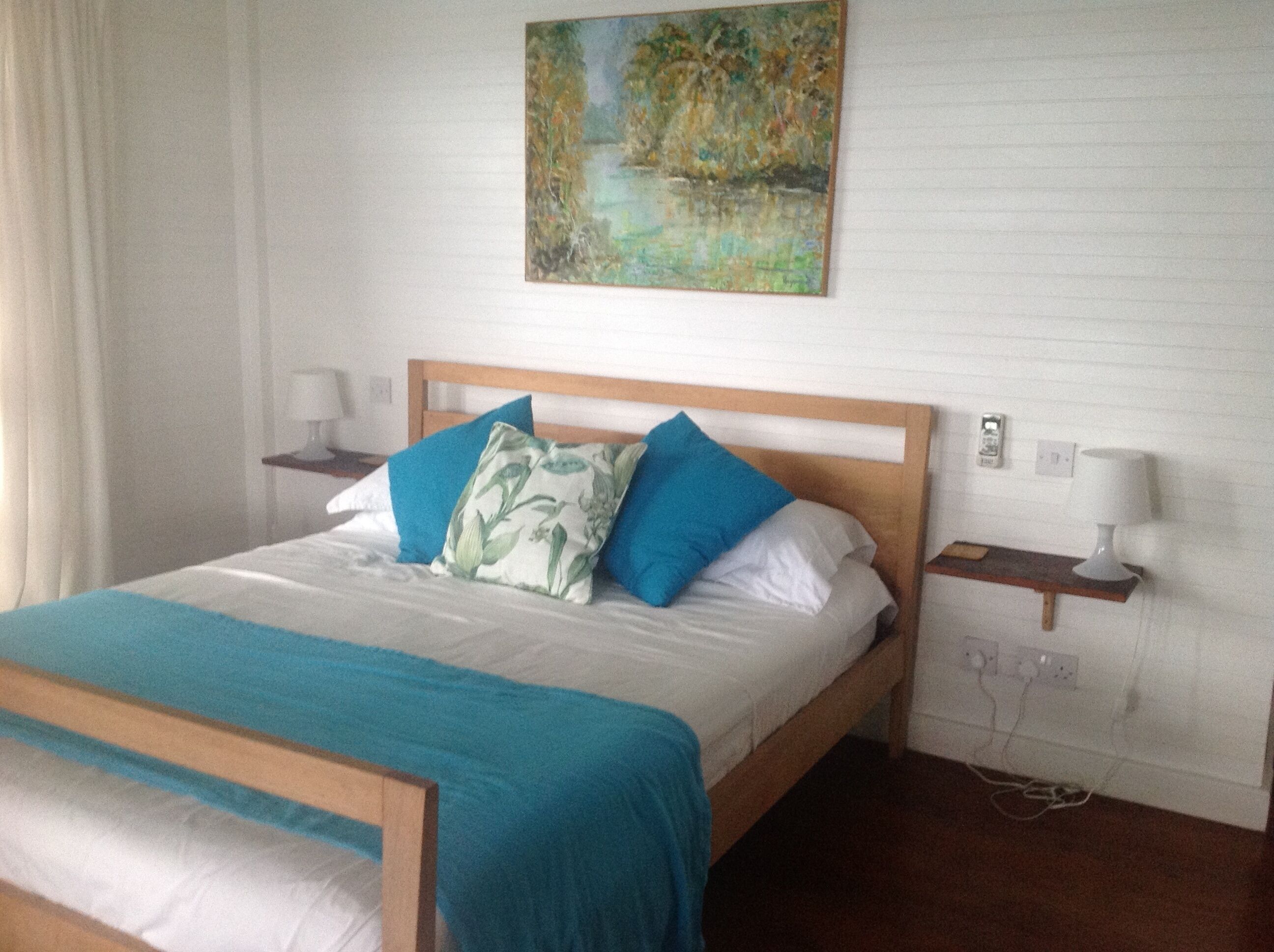 3 slaapkamers, een kluis op de kamer, een strijkplank/strijkijzer