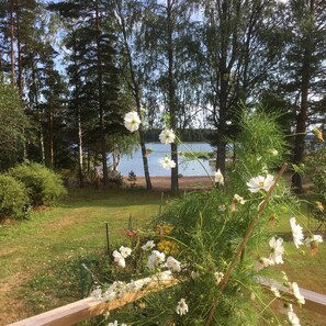 Exterior detail - A cozy traditional seaside cottage for 2+child. Sauna, use of hot tub & row boat (Loviisa)