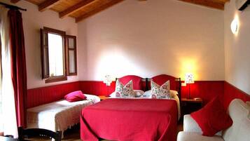 1 Schlafzimmer, Schreibtisch, Reisekinderbett, kostenloses WLAN