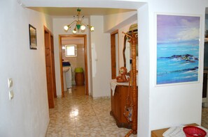 Interior - Rhodes: Downtown near the port. House with air conditioning, terrace, courtyard and flower garden for 6 people (Rhodes)