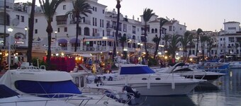 Stunning apartment on an award winning complex, great location close to beach.