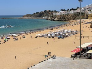 Beach - Villa Borboleta, Albufeira.  Quality Villa, Private Pool, Air Conditioning, 3 Bedrooms, 4 Bathrooms. (Albufeira)