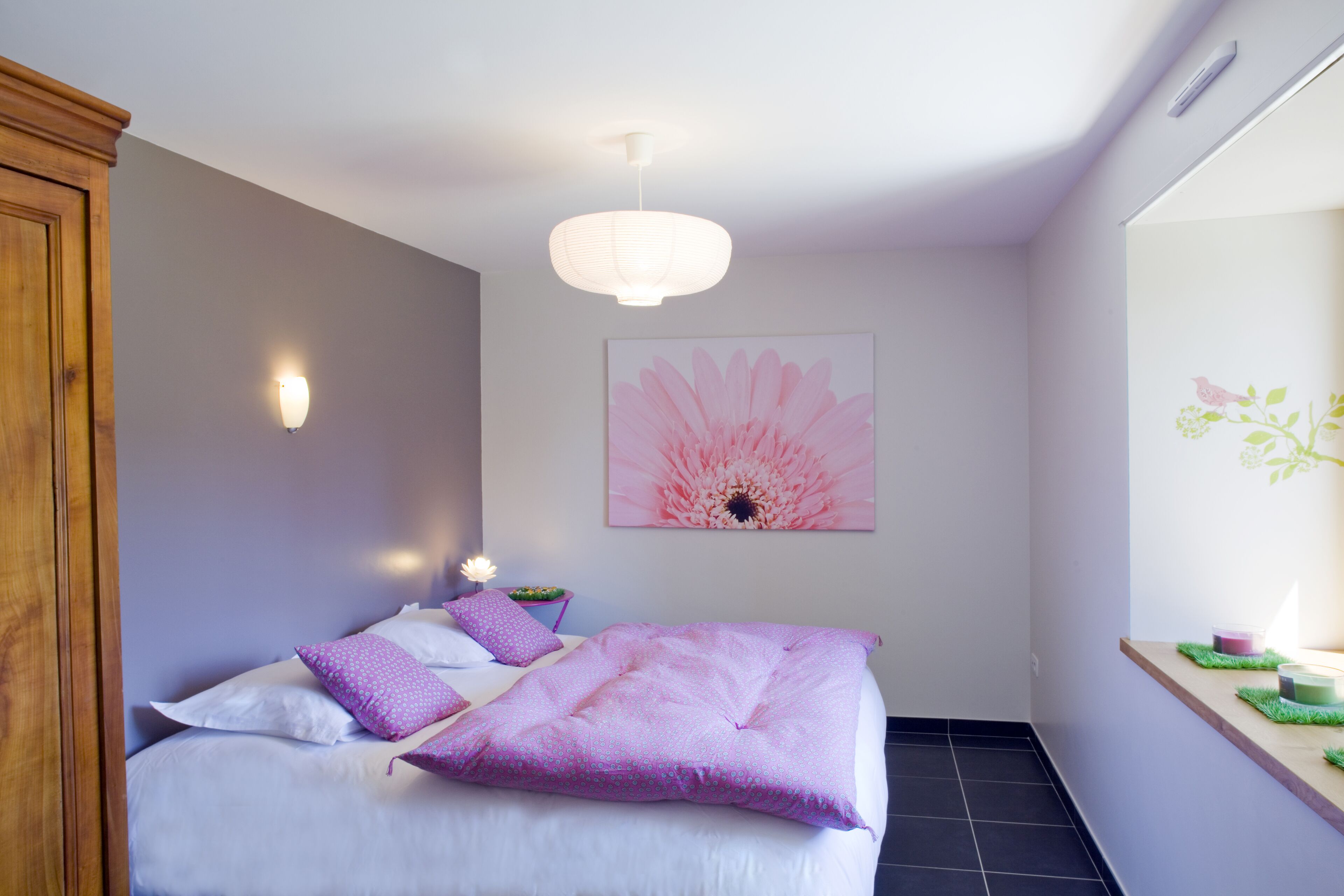 OFFER: Gîte for 8 people with indoor swimming pool heated all year round. 