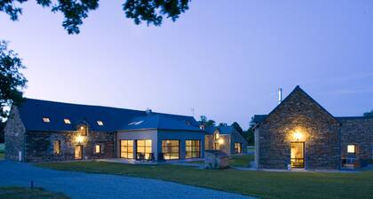 OFFER: 8-person gîte with year-round heated indoor pool.