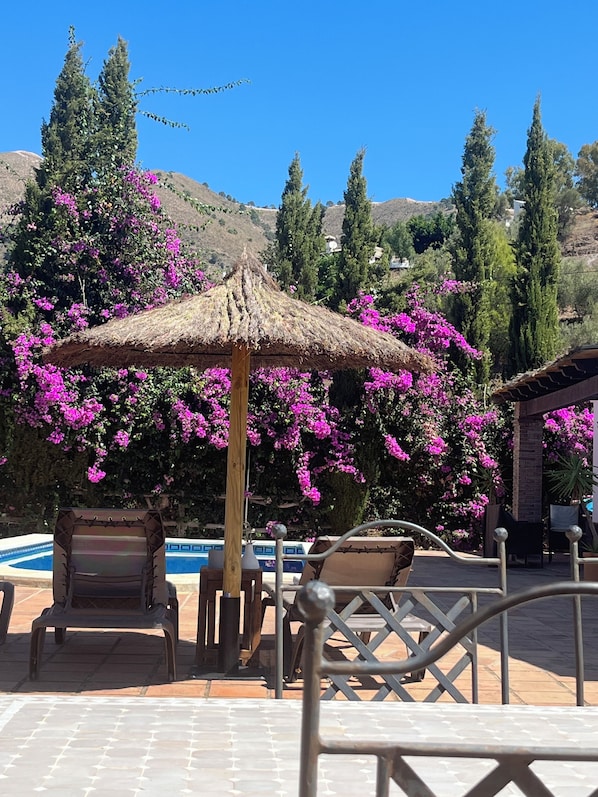 Outdoor pool - Stunning villa 3 beds 2 bathrooms, sea and Mountain View’s, AIRCON & WIFI . (Competa)