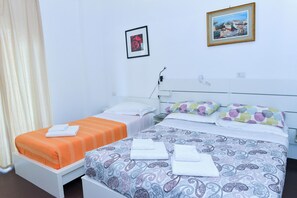 2 Schlafzimmer, Schreibtisch, Bügeleisen/Bügelbrett, kostenloses WLAN