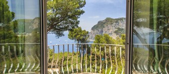 Villa with wonderful panoramic sea view with private pool