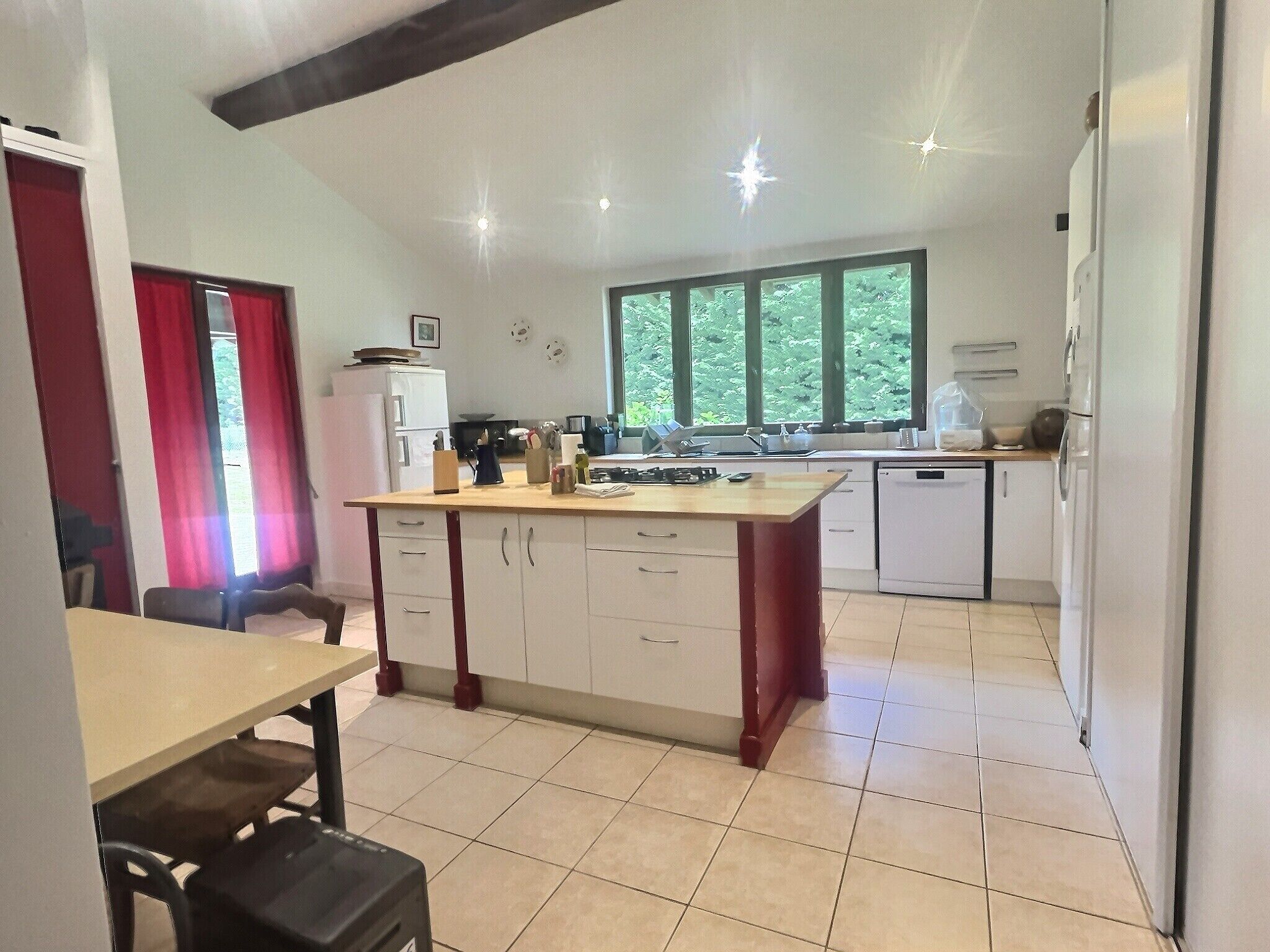 Kylskåp, mikrovågsugn, ugn och spishäll