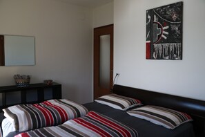 1 Schlafzimmer, Bügeleisen/Bügelbrett, Reisekinderbett, kostenloses WLAN