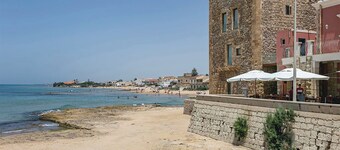 Casa Rosso Corallo, en bord de mer et avec un grand jardin