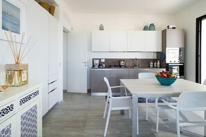 Villa | Eigene Kochnische | Großer Kühlschrank, Mikrowelle, Ofen, Herdplatte