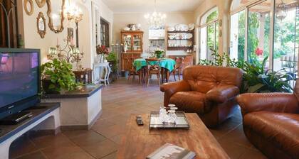 La Bouganville swimming pool & relaxation