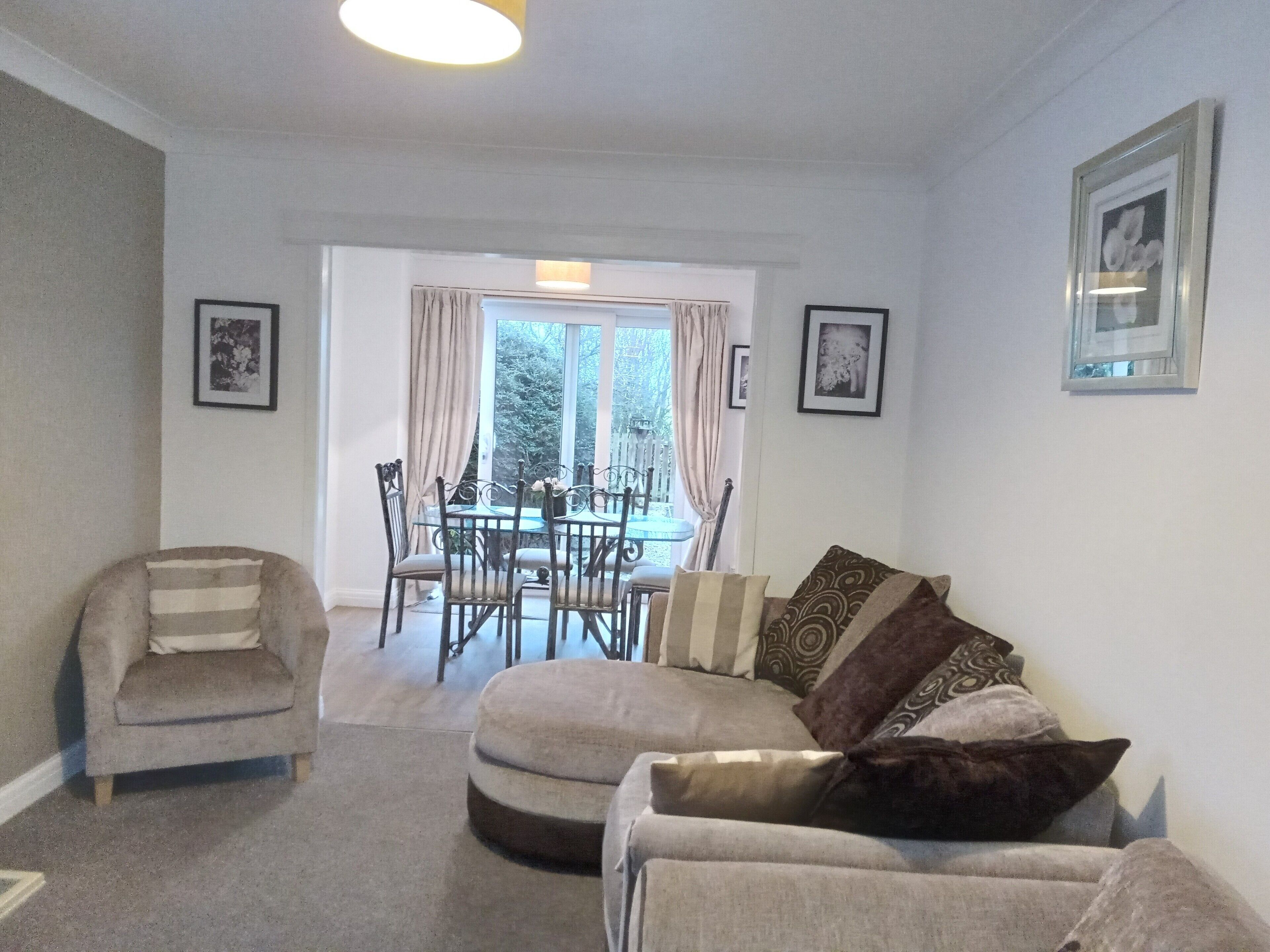 Smart TV, DVD player, video library