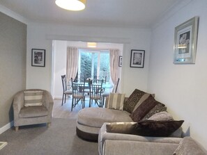 Älytelevisio, DVD-soitin, videokirjasto