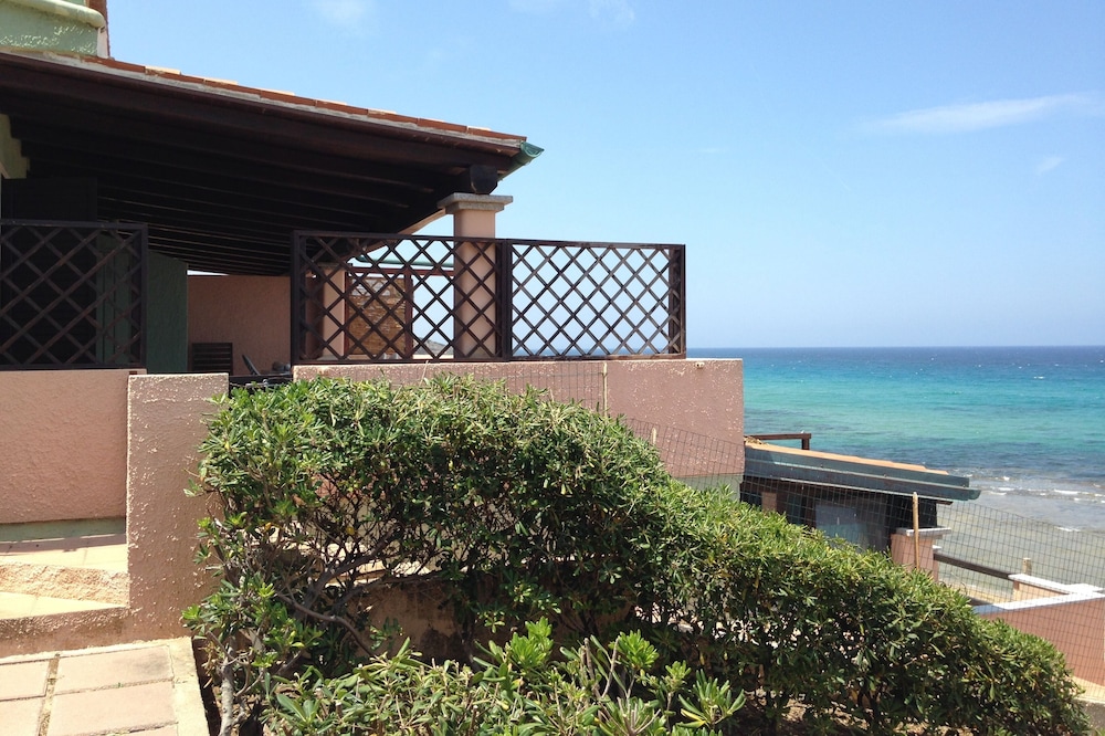 Lu Bagnu Apartment On The Sea Beautiful Beach