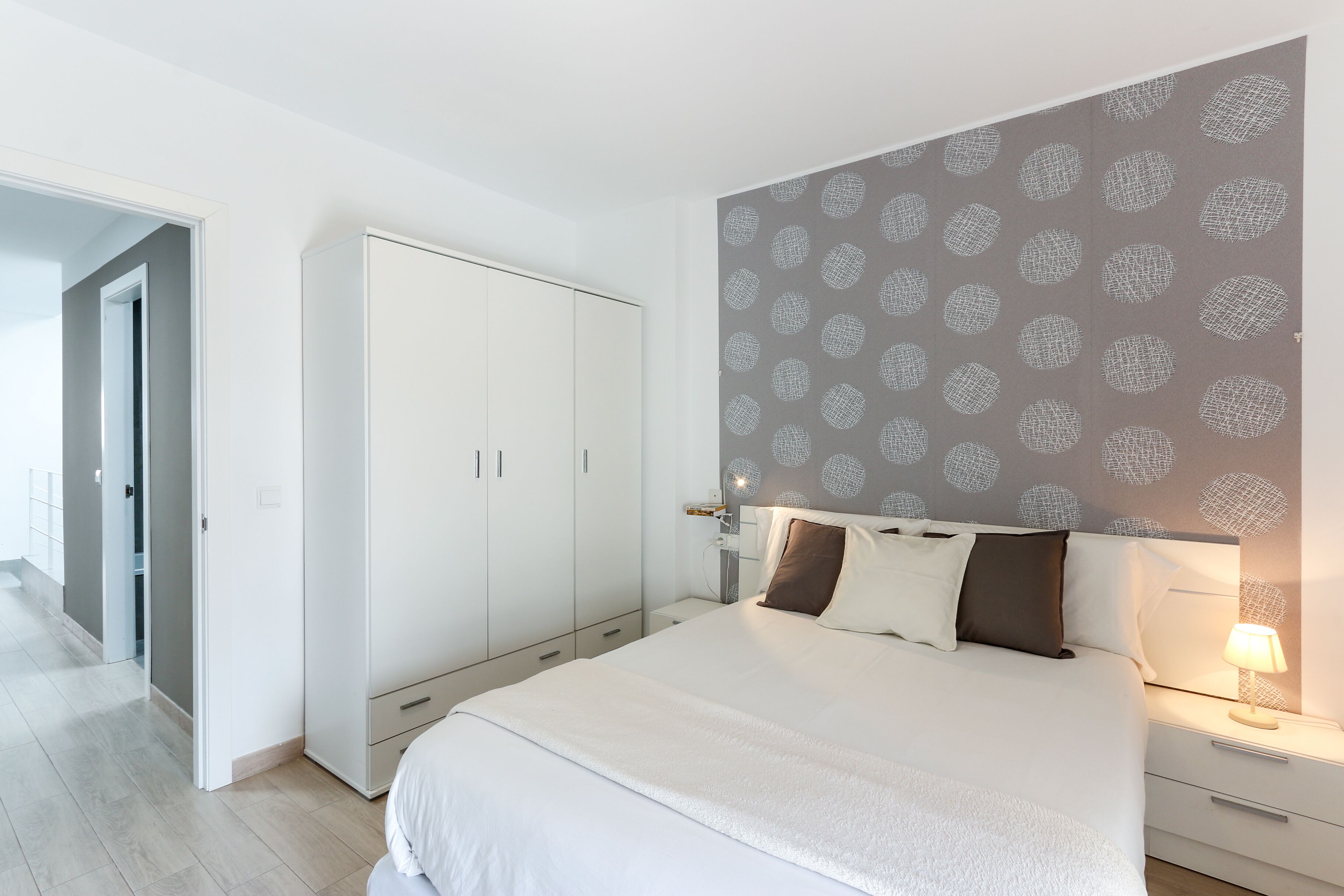 3 bedrooms, in-room safe, iron/ironing board, WiFi