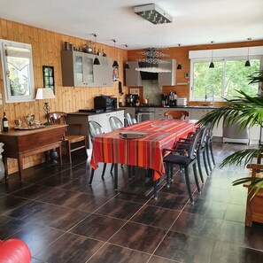 Fridge, microwave, oven, stovetop - Great architect Villa with swimming pool (Ossen)