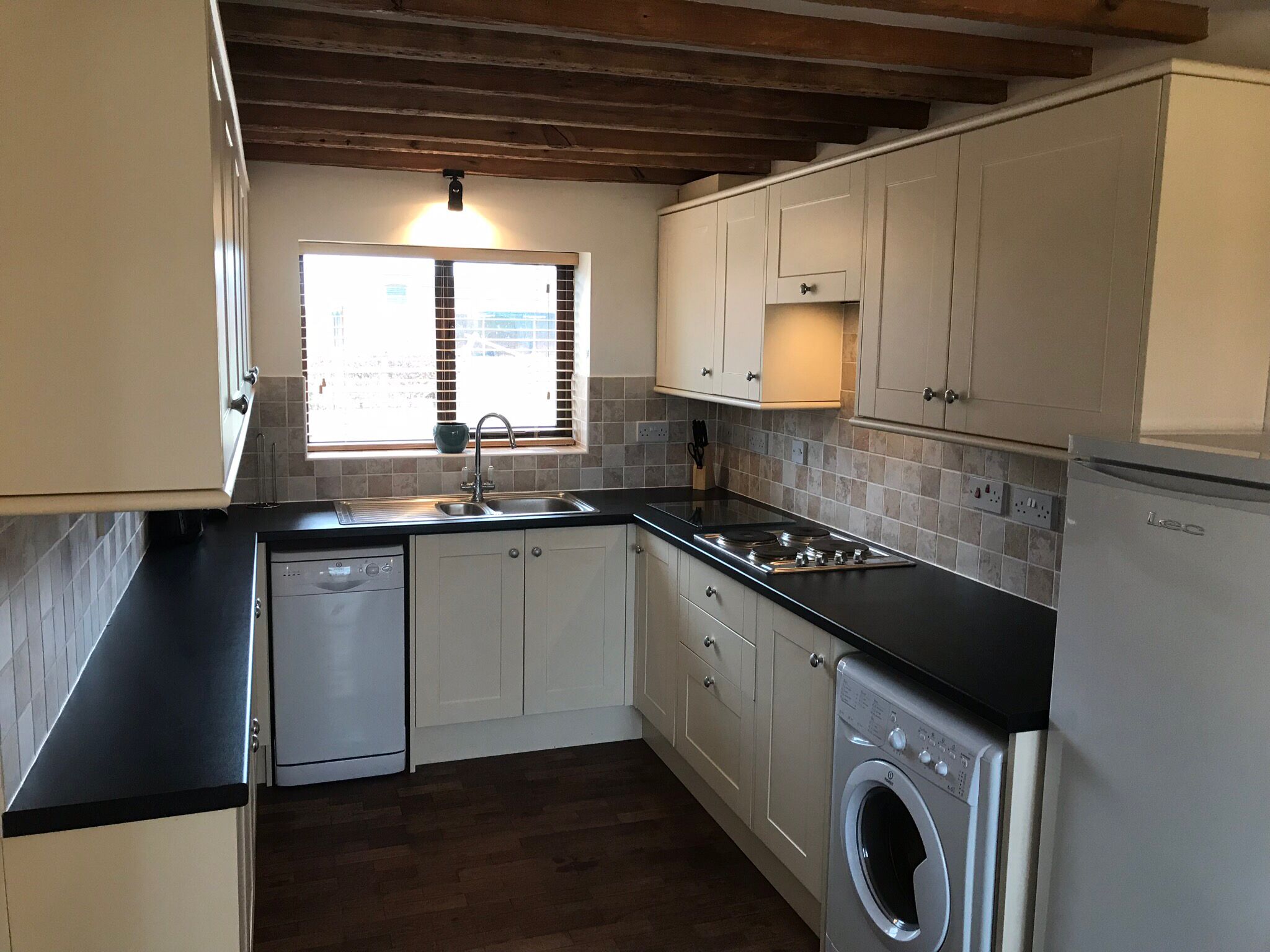 Beautiful one bedroom cottage near Kimbolton and Cambridge with stunning views