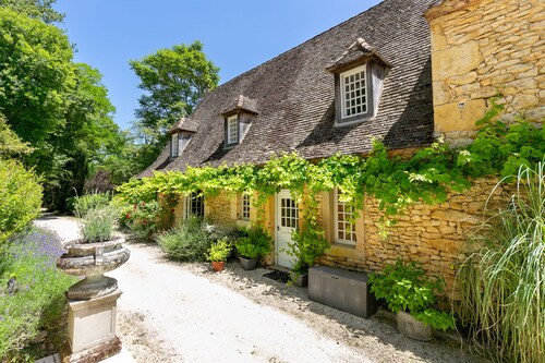 Magnifique maison de campagne, magnifiquement située et équipée de tout le confort