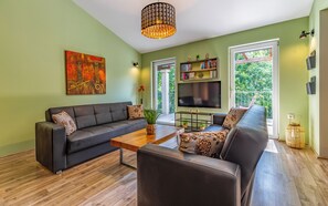 Smart TV, fireplace, table football, ping pong