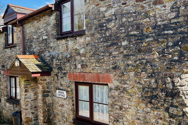 Rosies cottage exterior