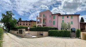 Exterior - Rustic house with beautiful lake view and Moreniche hills (Ponti sul Mincio)