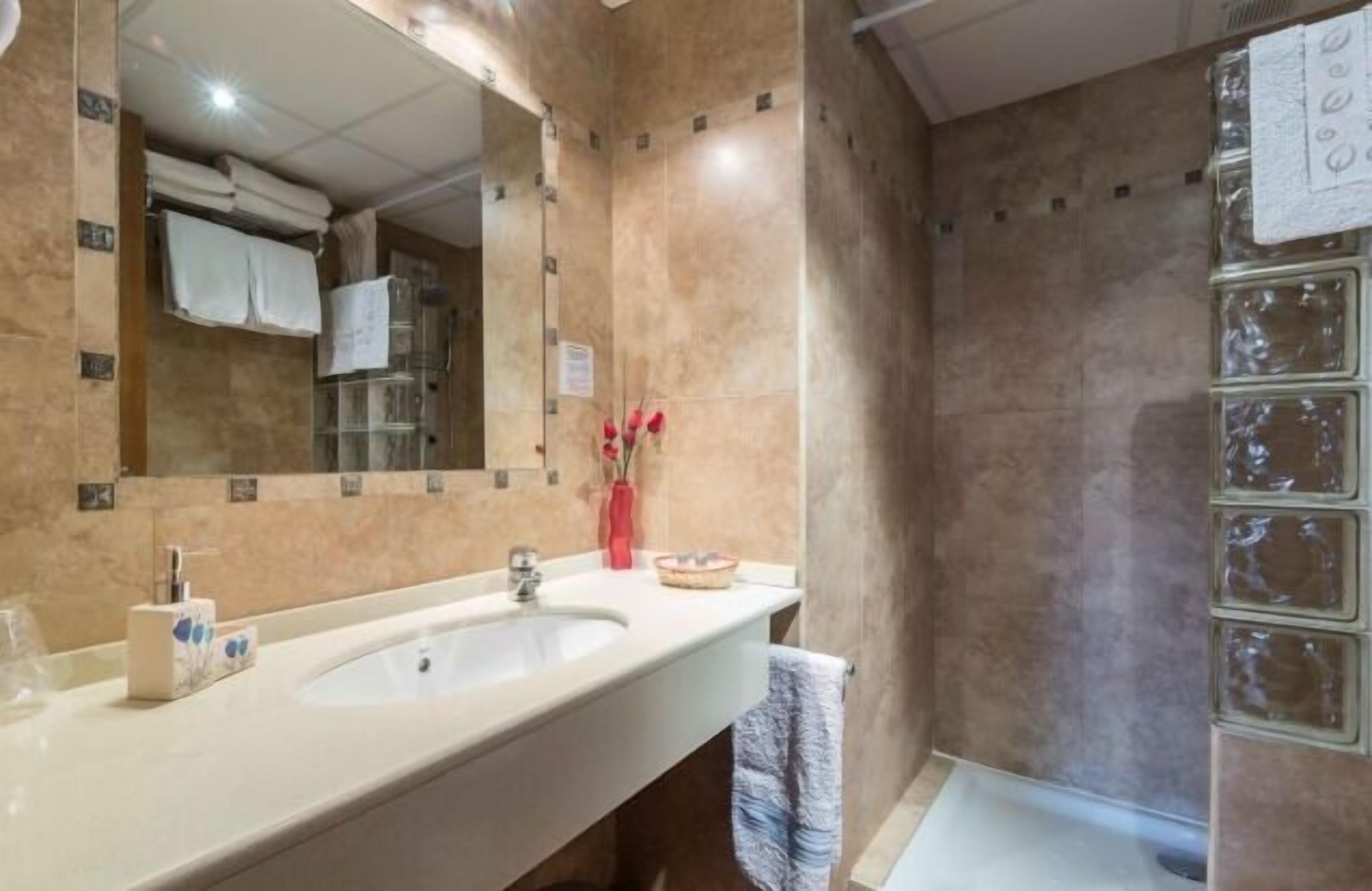 Melihah hotel-apartments (Melihah apartment) for 4 people